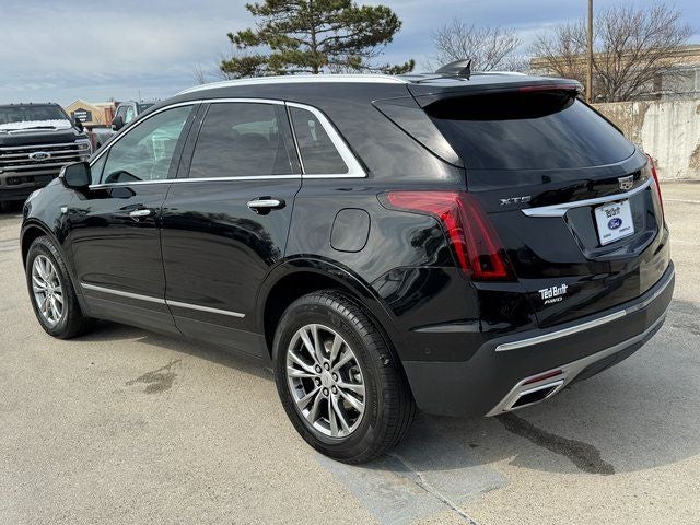 2022 Cadillac XT5 Premium Luxury