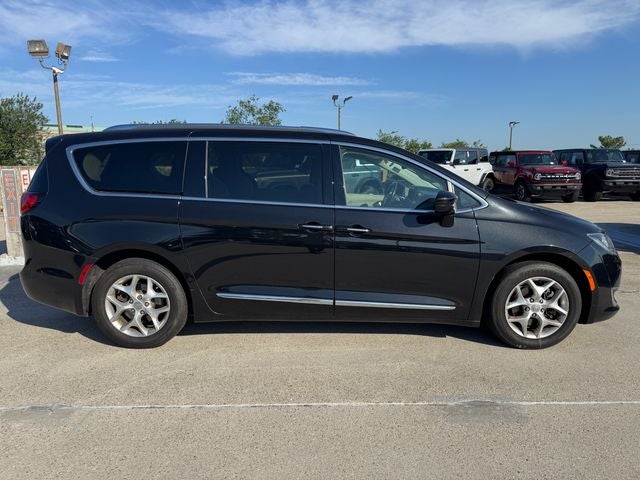 2017 Chrysler Pacifica Touring L Plus