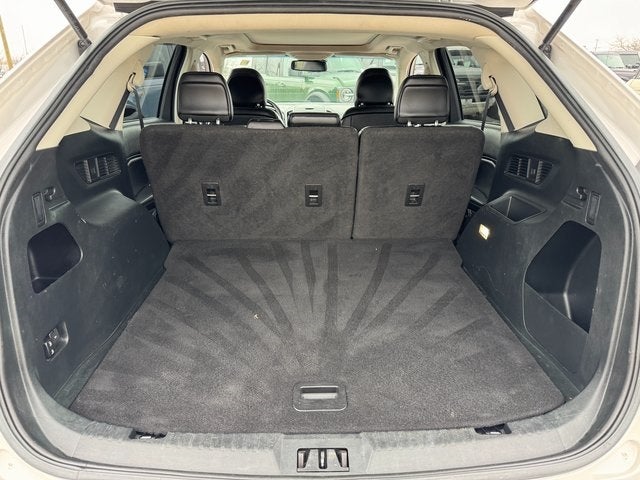 2019 Ford Edge SEL | Pano Roof | Class II Tow Pkg. | AWD