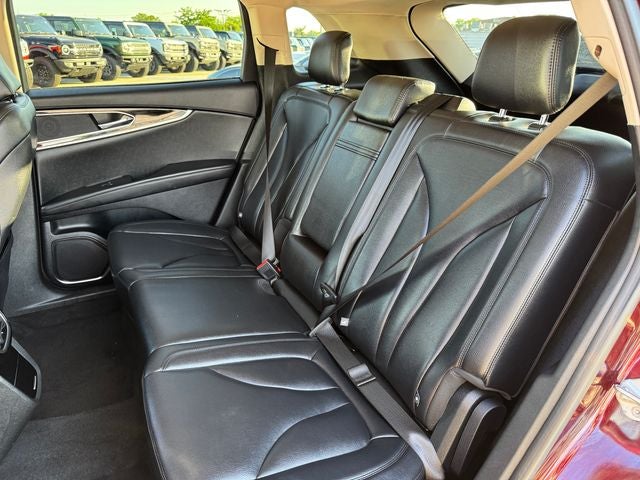 2022 Lincoln Nautilus Standard | Premium Pkg | AWD | Wireless CarPlay |