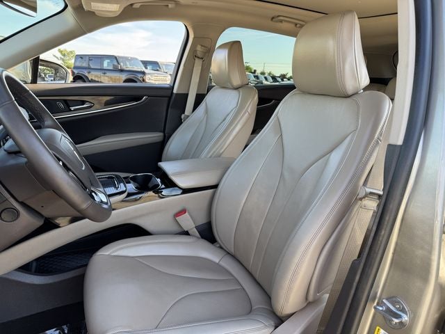 2023 Lincoln Nautilus Reserve | Luxury Pkg. | Wireless CarPlay | AWD