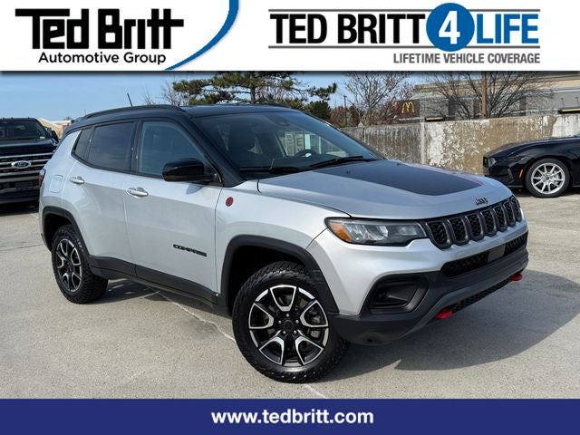 2025 Jeep Compass Trailhawk | 4X4 | Wireless CarPlay | Blind Spot