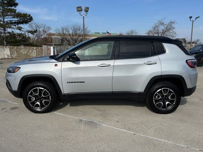 2025 Jeep Compass Trailhawk | 4X4 | Wireless CarPlay | Blind Spot