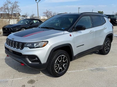 2025 Jeep Compass Trailhawk | 4X4 | Wireless CarPlay | Blind Spot