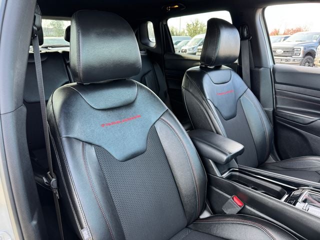 2025 Jeep Compass Trailhawk | 4X4 | Wireless CarPlay | Blind Spot