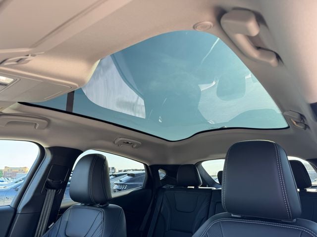 2025 Ford Mustang Mach-E Premium | Extended Range | AWD | Pano Sunroof