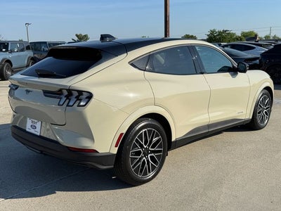 2025 Ford Mustang Mach-E Premium | Extended Range | AWD | Pano Sunroof