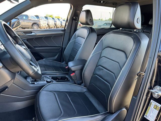 2022 Volkswagen Tiguan 2.0T SEL R-Line | Pano Sunroof | AWD | CarPlay