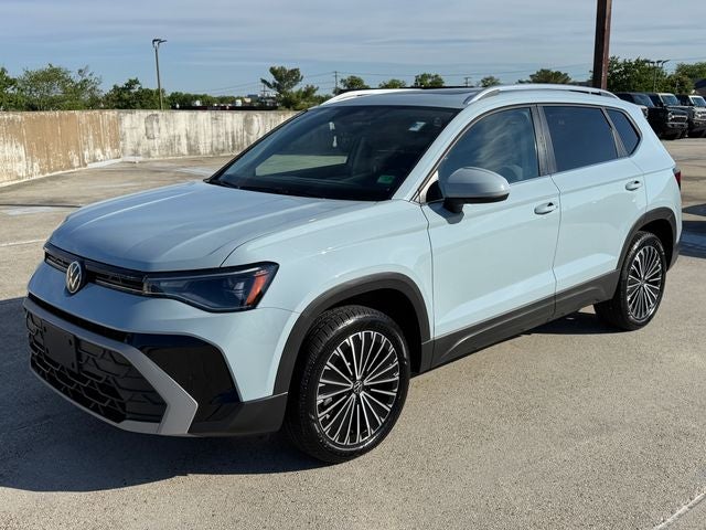 2025 Volkswagen Taos 1.5T SE | Pano Sunroof | Wireless CarPlay