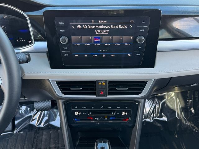 2025 Volkswagen Taos 1.5T SE | Pano Sunroof | Wireless CarPlay