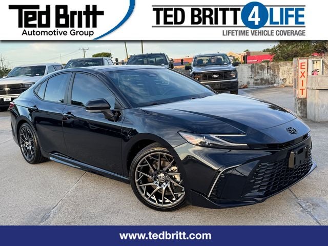 2025 Toyota Camry XSE | Pano Sunroof | Hybrid