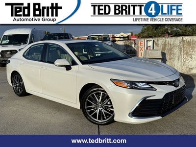 2023 Toyota Camry Hybrid XLE
