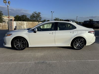 2023 Toyota Camry Hybrid XLE