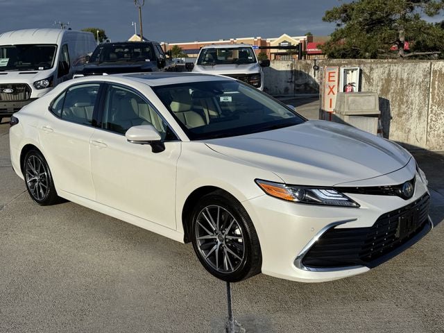 2023 Toyota Camry Hybrid XLE