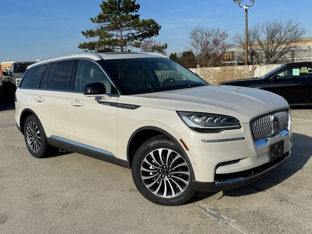 2022 Lincoln Aviator Reserve | Elements Plus Pkg. | Luxury Pkg. | AWD