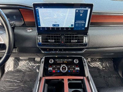 2023 Lincoln Navigator Reserve | 360 Camera | 2nd Row Captain