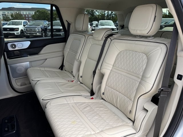 2022 Lincoln Navigator Black Label | HD Tow Pkg. | Wireless CarPlay | 4WD