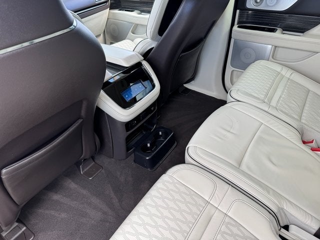 2022 Lincoln Navigator Black Label | HD Tow Pkg. | Wireless CarPlay | 4WD