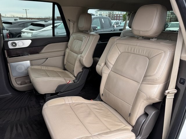 2022 Lincoln Navigator L Reserve | 2nd Row Capt. Chair w/ Massage | 4WD