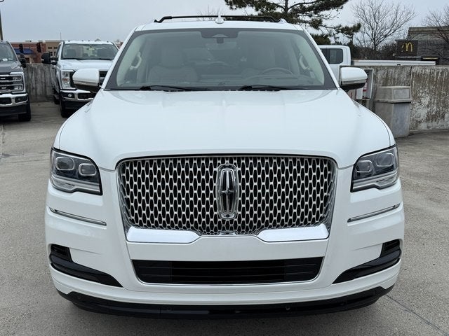2022 Lincoln Navigator L Reserve | 2nd Row Capt. Chair w/ Massage | 4WD