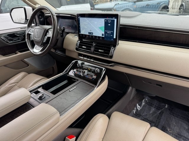 2022 Lincoln Navigator L Reserve | 2nd Row Capt. Chair w/ Massage | 4WD