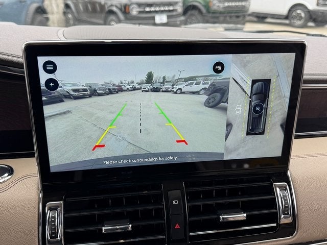 2022 Lincoln Navigator L Reserve | 2nd Row Capt. Chair w/ Massage | 4WD