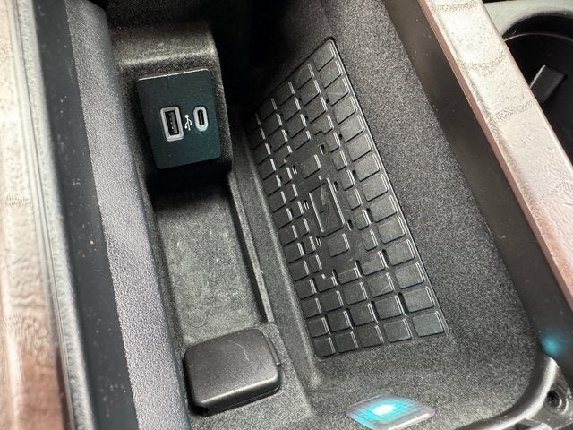 2022 Lincoln Navigator L Reserve | 2nd Row Capt. Chair w/ Massage | 4WD