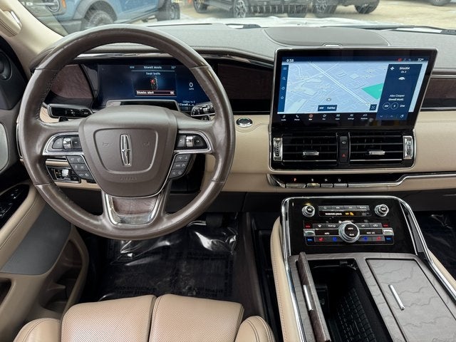 2022 Lincoln Navigator L Reserve | 2nd Row Capt. Chair w/ Massage | 4WD