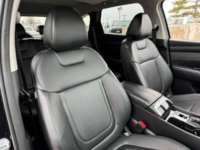 2025 Hyundai Tucson SEL Convenience | Wireless CarPlay | Nav | Moonroof