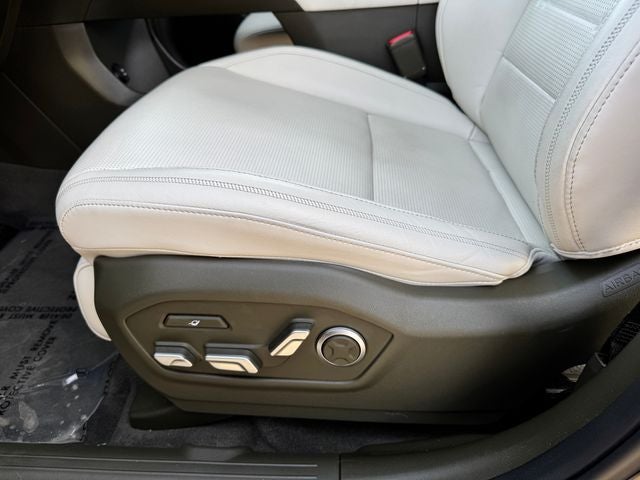 2024 Hyundai Santa Fe Hybrid Calligraphy Pano Sunroof | Bose Sound | AWD