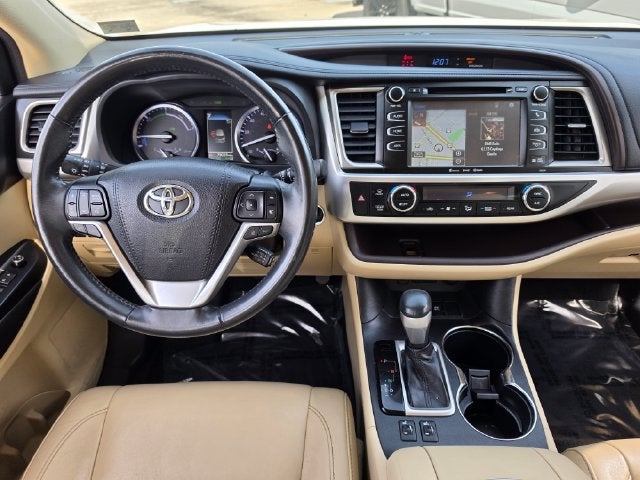2018 Toyota Highlander Hybrid XLE | Moonroof
