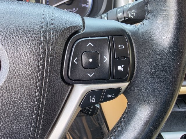 2018 Toyota Highlander Hybrid XLE | Moonroof