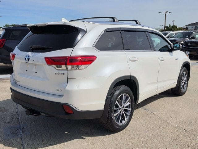 2018 Toyota Highlander Hybrid XLE | Moonroof