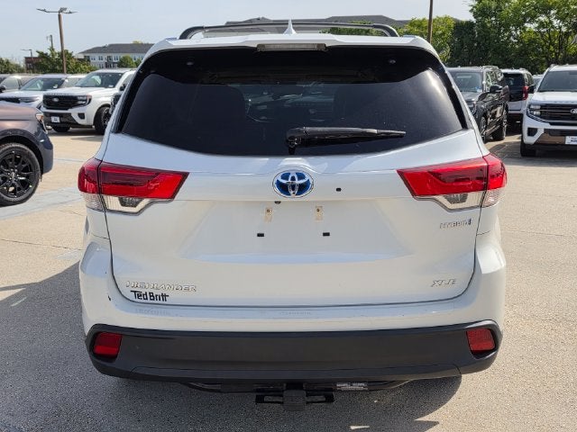 2018 Toyota Highlander Hybrid XLE | Moonroof