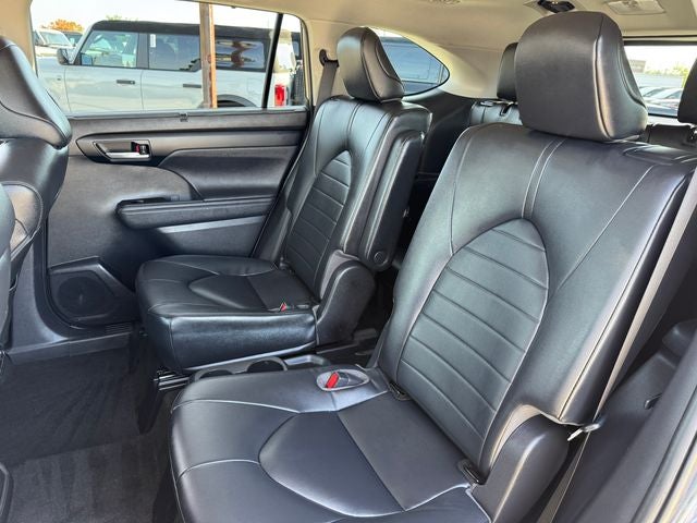 2023 Toyota Highlander Hybrid XLE