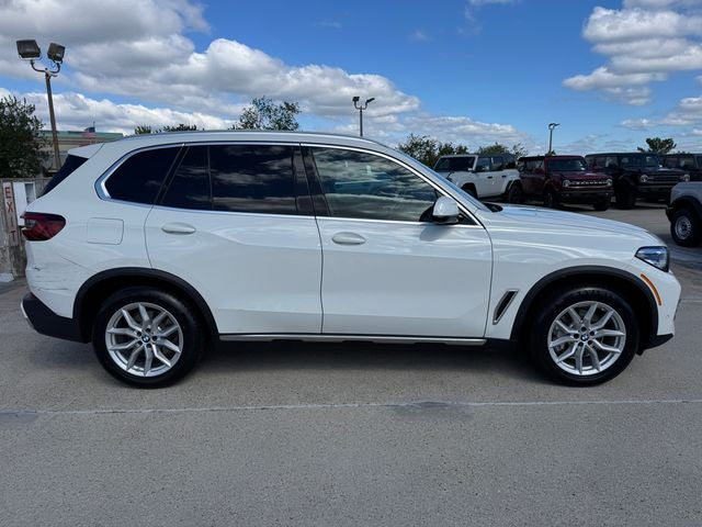 2023 BMW X5 xDrive40i | Premium Pkg | Park Assist Pkg | Heads Up Display