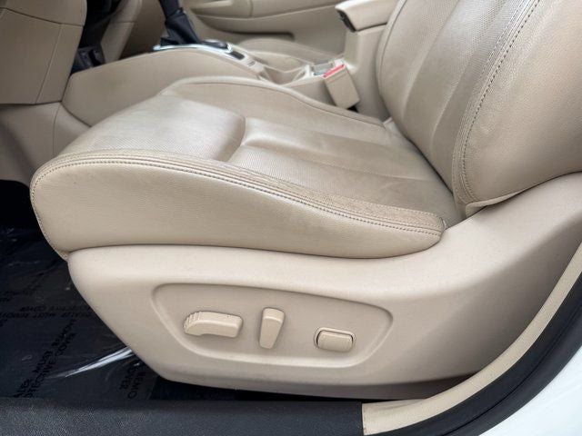 2017 Nissan Rogue SL | Pano Roof | Navigation | Heated Seats | AWD