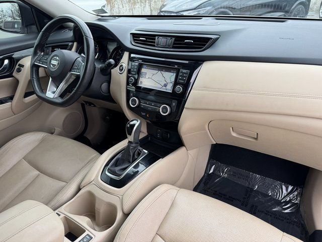 2017 Nissan Rogue SL | Pano Roof | Navigation | Heated Seats | AWD