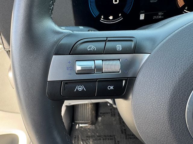 2025 Hyundai Kona SEL | Wireless CarPlay | Blind Spot Warning | AWD