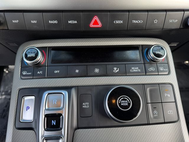 2025 Hyundai Palisade SE | Smart Cruise Control | Navigation | CarPlay