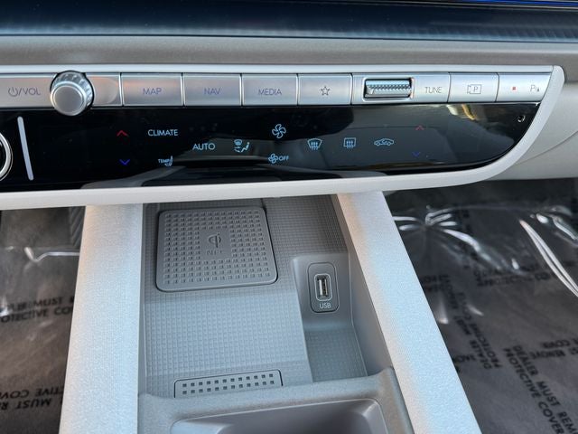 2024 Hyundai IONIQ 6 SEL | Navigation | Heated Seats | AWD