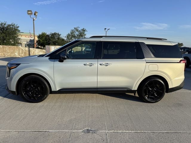 2025 Kia Carnival Hybrid SX | Pano Moonroof | Dark Edition Pkg |