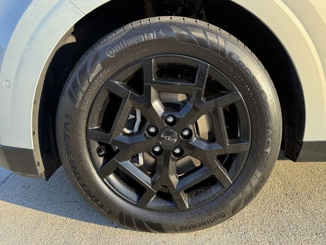 2025 Kia Carnival Hybrid SX | Pano Moonroof | Dark Edition Pkg |