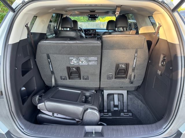 2025 Kia Carnival Hybrid SX | Pano Moonroof | Dark Edition Pkg |
