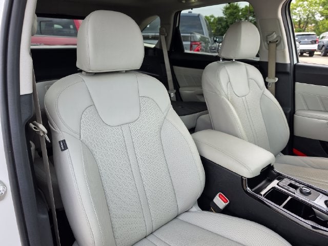 2023 Kia Sorento Plug-In Hybrid SX Prestige | Pano Roof | Nav | AWD | One Owner