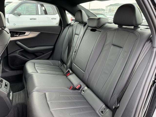 2023 Audi A4 45 S line Prestige quattro