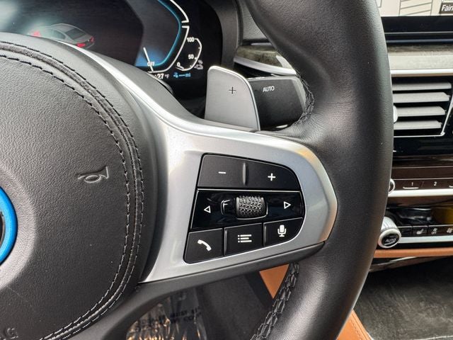 2023 BMW 5 Series 530e iPerformance | Moonroof | Navigation | M Sport Pkg.