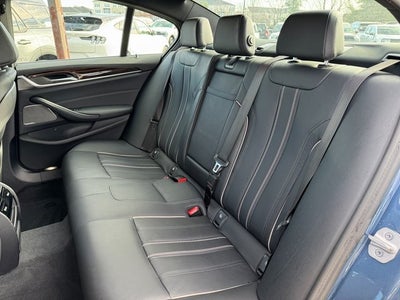 2023 BMW 5 Series 530i xDrive | Premium Pkg. | Moonroof | CarPlay