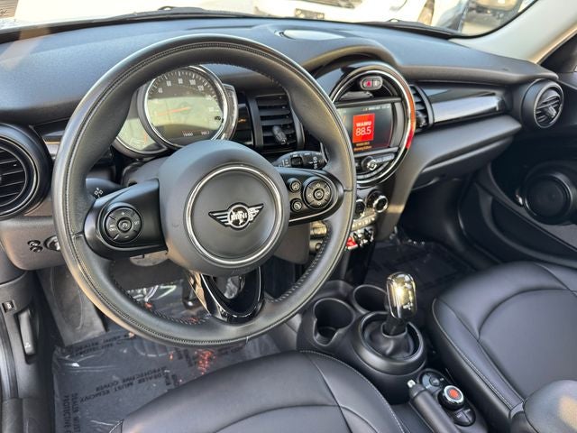 2021 MINI Cooper Signature | Pano Sunroof | Heated Seats | Led Headlights