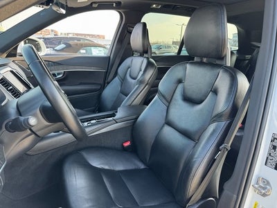 2020 Volvo XC90 T6 Momentum | Navigation | Pano Moonroof | AWD